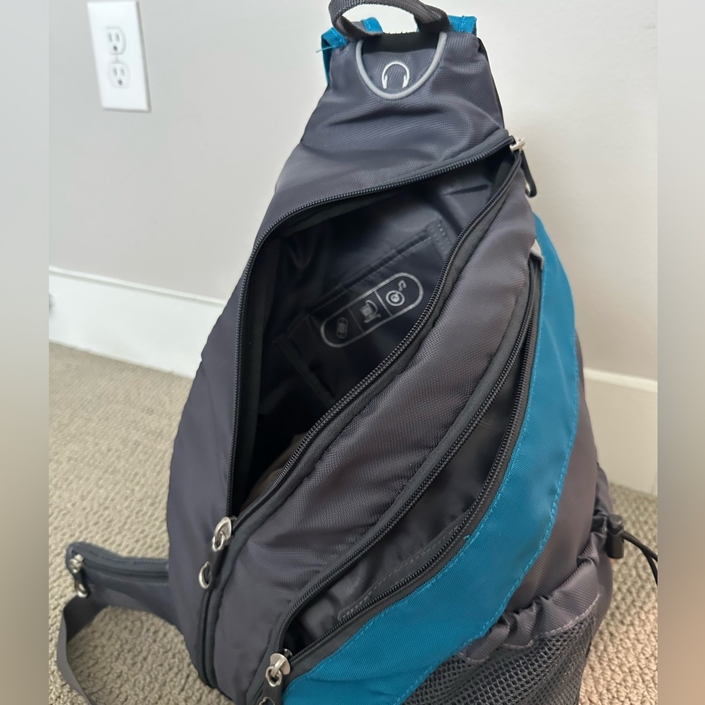 SwissGear backpack - Picture 6 of 6